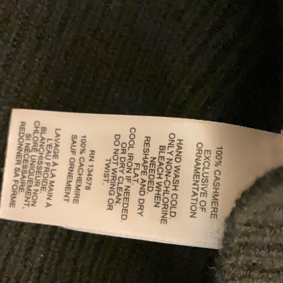 Vineyard Vines 100% Cashmere sweater, dark black, size XS - Picture 7 of 14